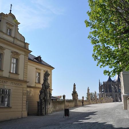 Vila U Varhanare Kutna Hora Bagian luar foto