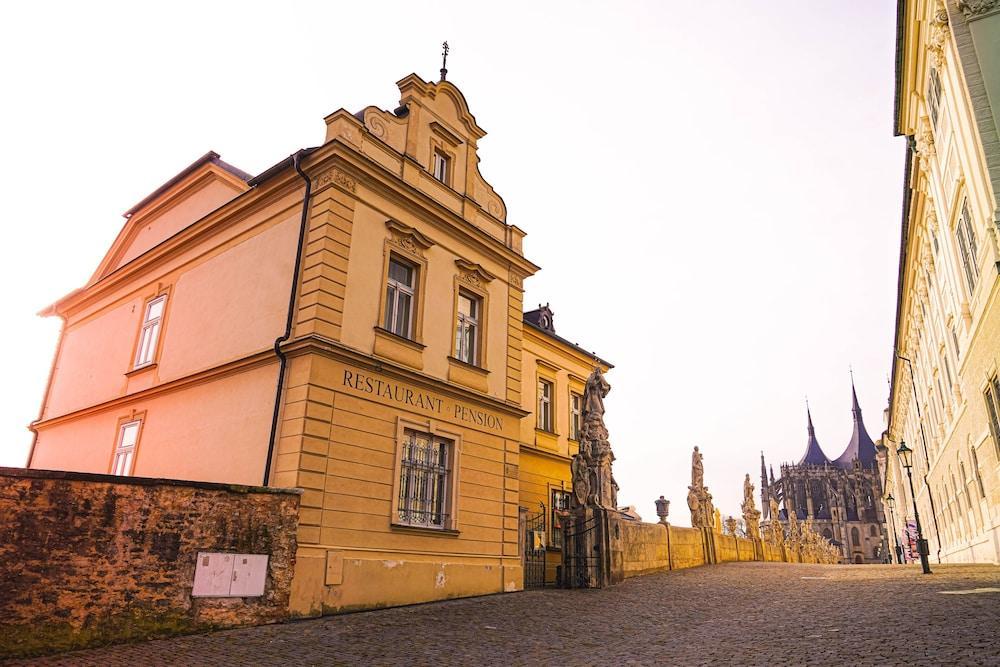 Vila U Varhanare Kutna Hora Bagian luar foto