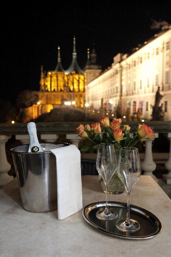 Vila U Varhanare Kutna Hora Bagian luar foto
