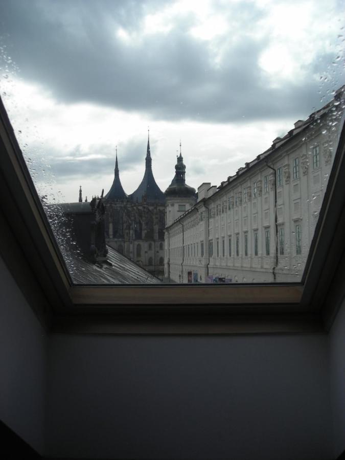 Vila U Varhanare Kutna Hora Bagian luar foto